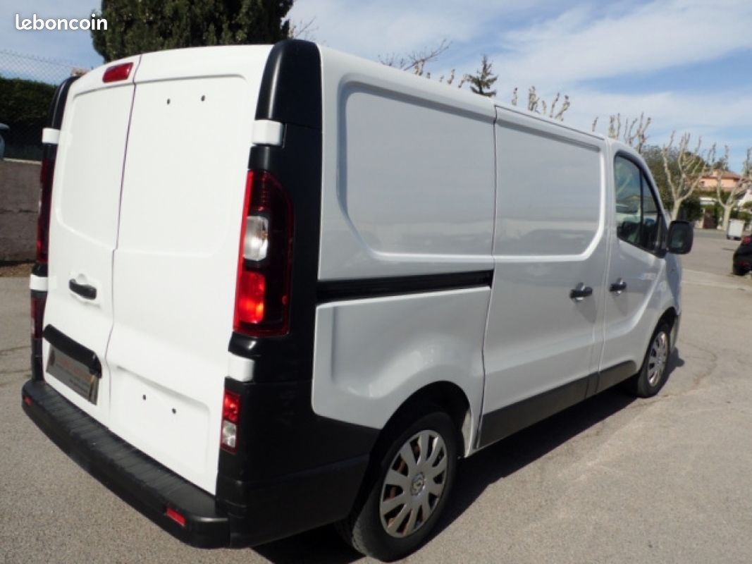 Renault trafic fourgon gn l1h1 1200 kg dci 120 energy confort (image 5)
