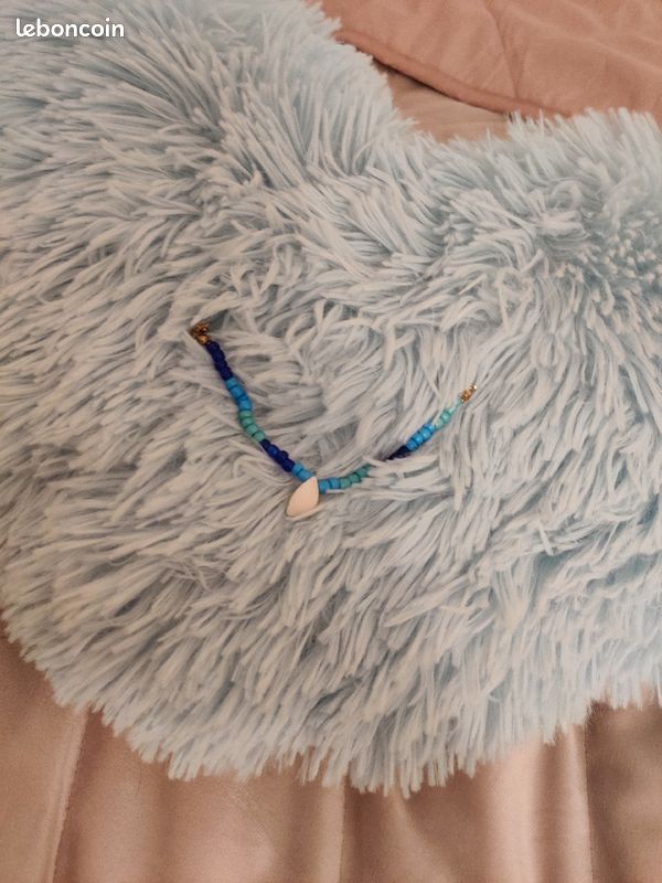Bracelet bleu et vert avec coquillages pour enfant (image 3)