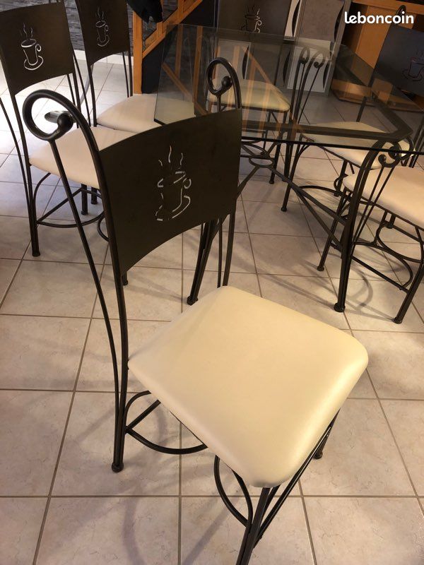 Table et chaise (image 2)