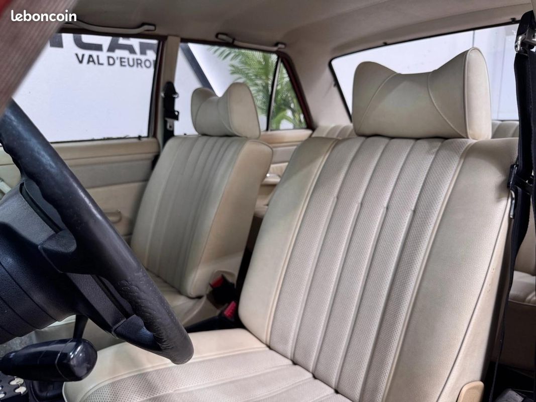 MERCEDES 200200 W114 / 95ch / DOSSIER HISTORIQUE / CUIR BEIGE / SUPERBE ETAT (image 11)