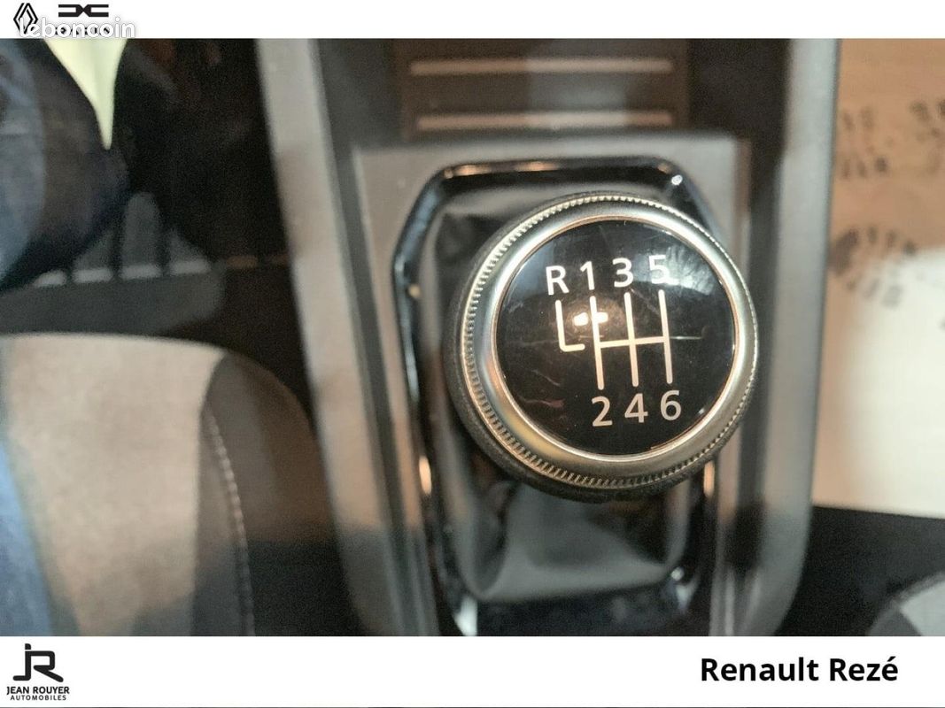 Renault Clio 1.0 TCe 90ch Evolution - 25 (image 21)
