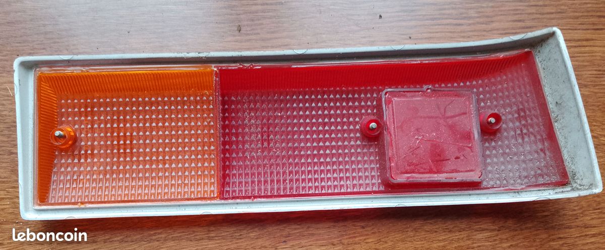 CABOCHON DE FEU ARRIERE GAUCHE - ANTARES DESIGN