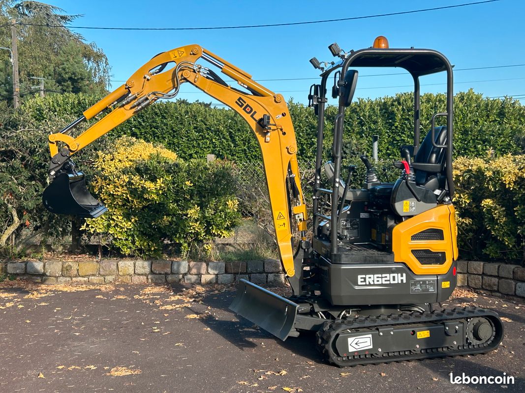 MINI PELLE 1,9T NEUVE - EN STOCK - MOTEUR KUBOTA - GARANTIE 5 ANS OU 5000 Heures (image 2)