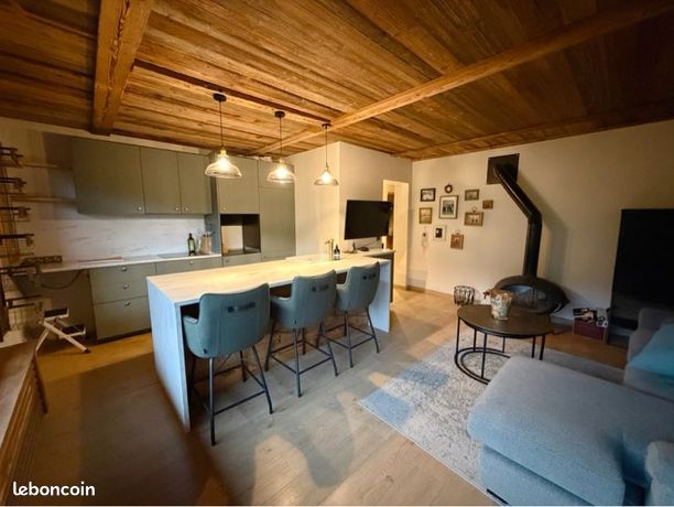 Charmant Appartement de Deux Chambres à Flumet
