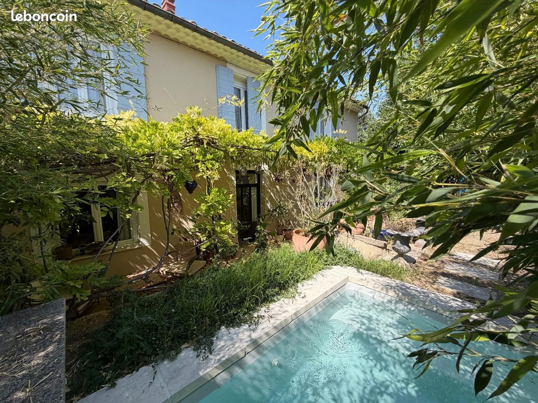 Maison 4 pièces 128 m² · à Carpentras · 128 m² · 469 000 €