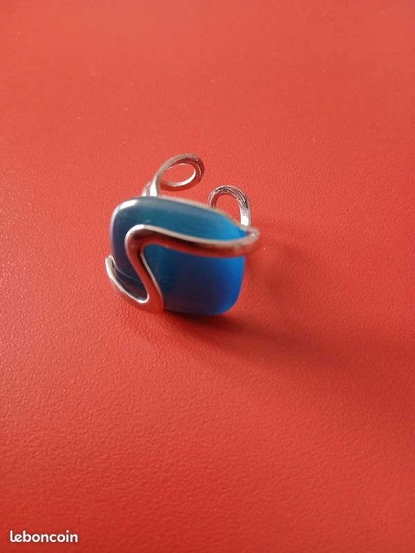 Bague perle bleue (image 3)