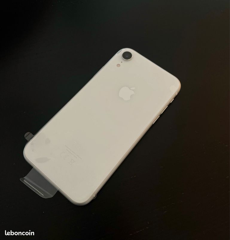 IPhone XR (image 2)