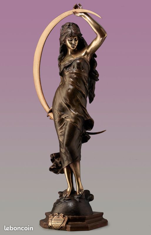 Auguste MOREAU - BRONZE ANCIEN - L'AURORE 49 CM (image 3)
