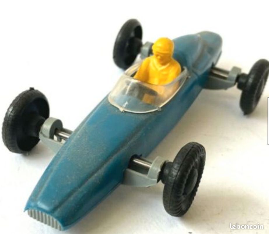 Vintage voiture de course collector CLE FERRARI F1 1/32 1969 (image 1)