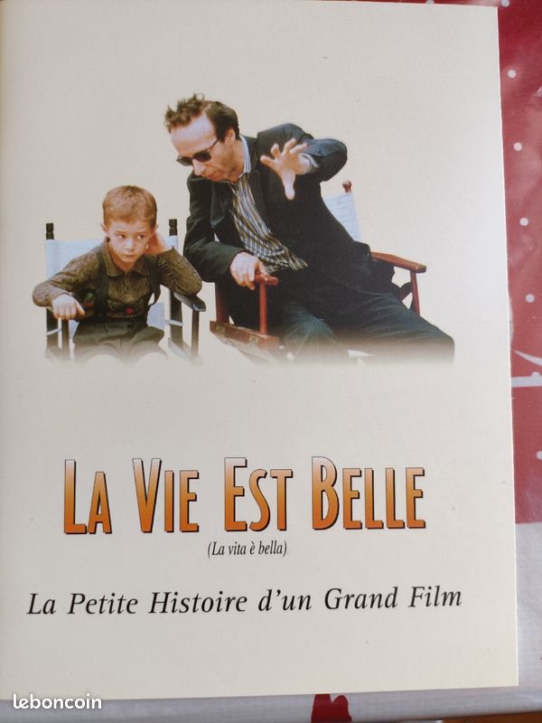 Coffret collector de 2 dvd et 1 livret "la vie est belle " (image 8)