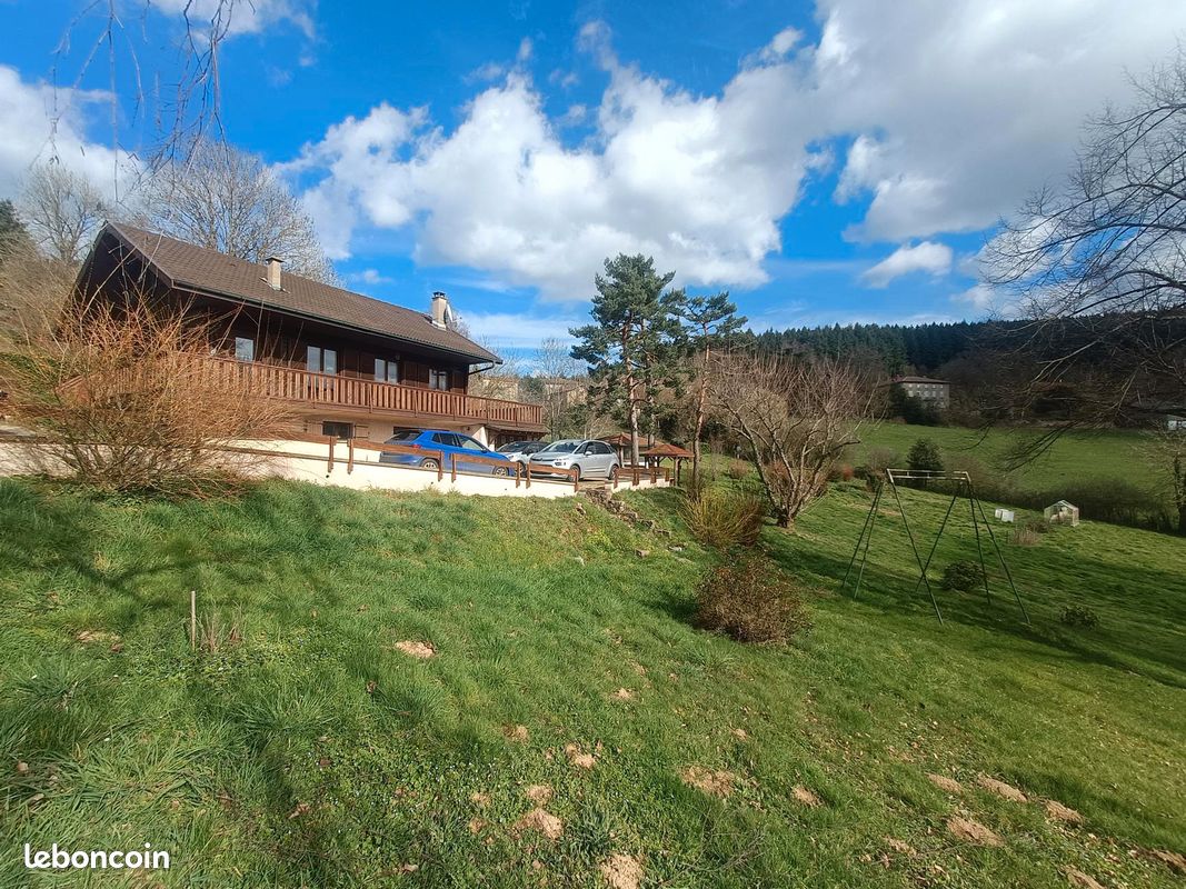 Maison 6 pièces 104 m² · à Cublize · 104 m² · 220 000 €