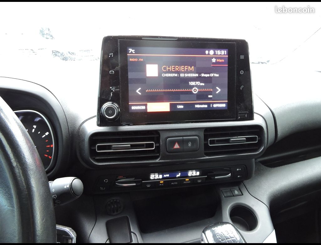 Citroën Berlingo SHINE 1.2 PURETECH 110CH BVM6 (image 10)