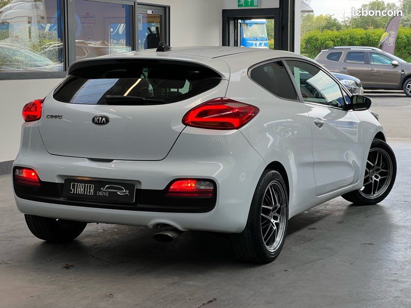 🟢 Kia Ceed Coupe 1.4 GDI 100ch Style "108000km-GPS" (image 9)