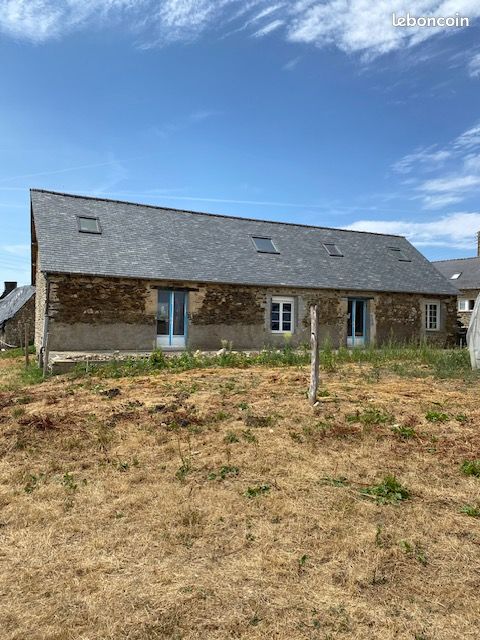 Maison 1 pièce 150 m² · à Saint-Caradec · 150 m² · 100 000 €