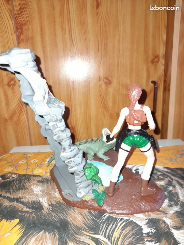 Figurine Lara Croft (Tomb Raider) (image 2)
