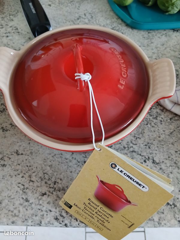 Le Creuset, Terrine Rectangulaire, Avec Presse, 19 x 11.4cm, 0.6 L, Céramique, Cerise
