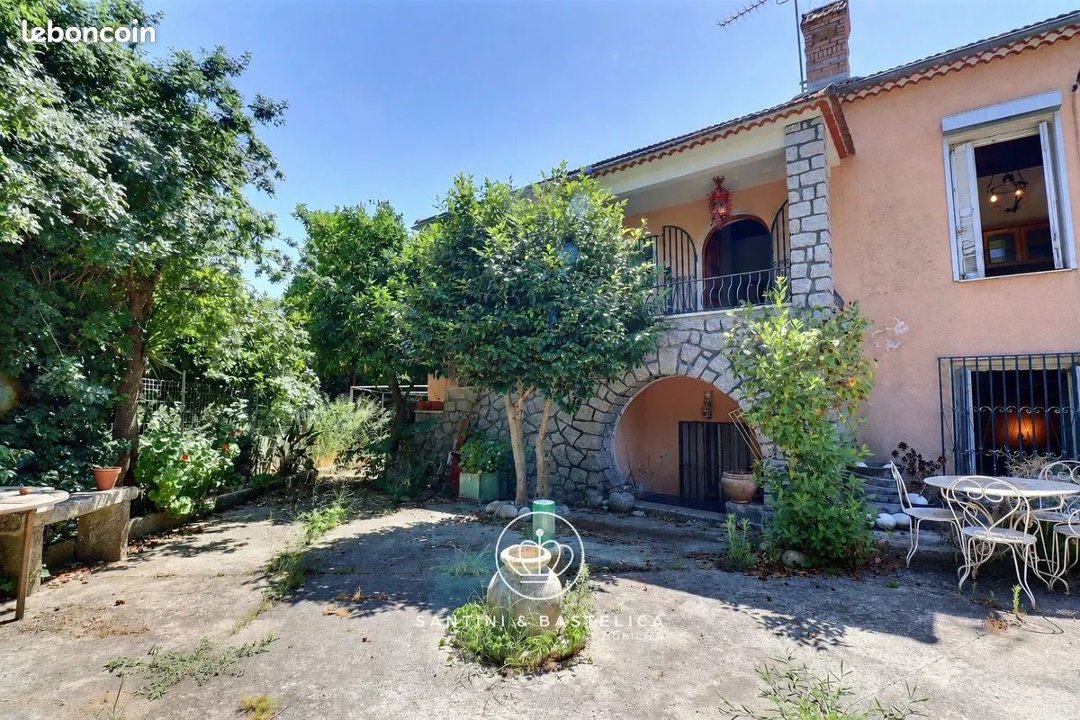 Maison 4 pièces 161 m² · à Sari-d'Orcino · 161 m² · 260 000 €
