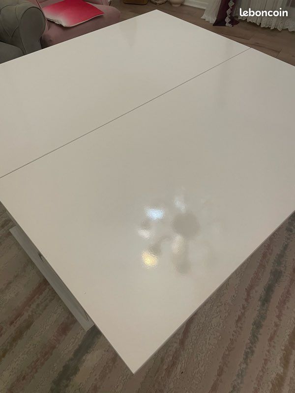Table (image 3)