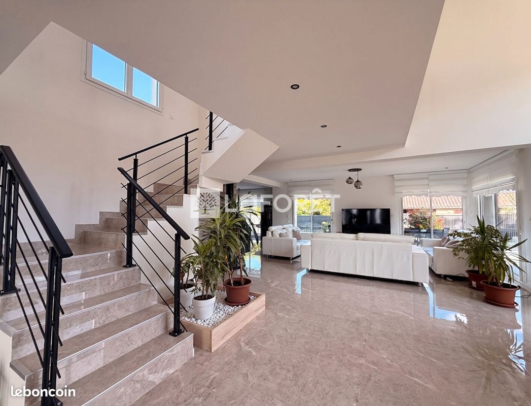 Maison 7 pièces 203 m² (image 3)