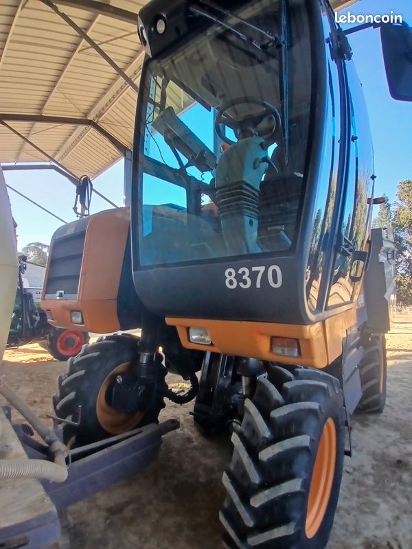 Machine à vendanger pellenc 8370 - Matériel agricole