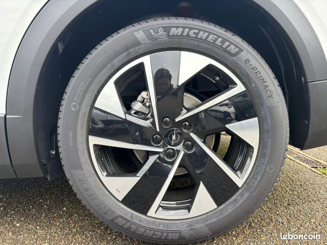 Opel Grandland (2) 1.2 Turbo Hybrid 145ch Automatique GS (image 9)