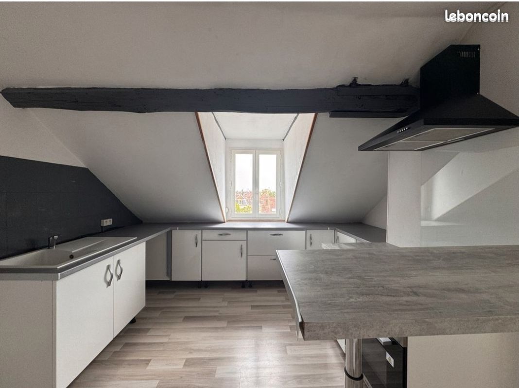 Appartement 5 pièces 73 m² · à Sainte-Savine · 73 m² · 550 €