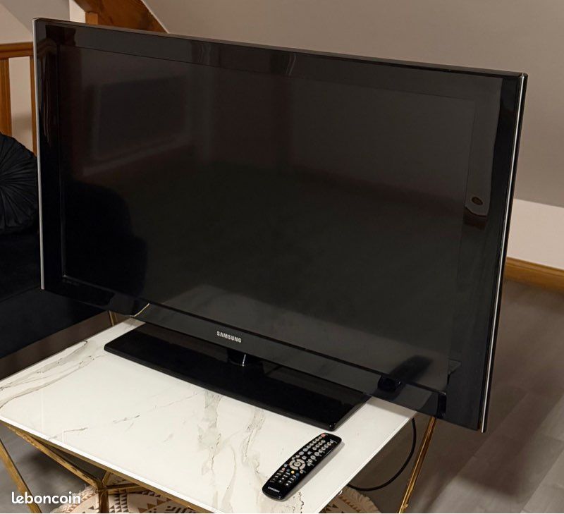TV Samsung LE46A566P1M (image 1)