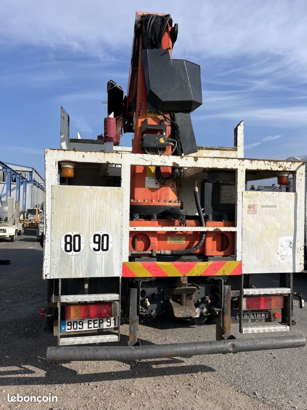 Renault Kerax 370dci 4x4 plateau grue Palfinger (image 13)