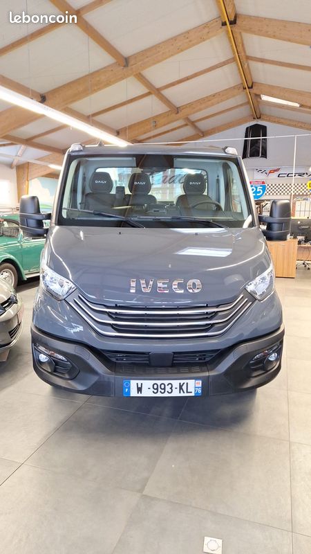 Iveco Daily 35C18HA8 180ch BVA Gris Minéral / ampirol CORNU D30C34 / 54900 ht (image 3)