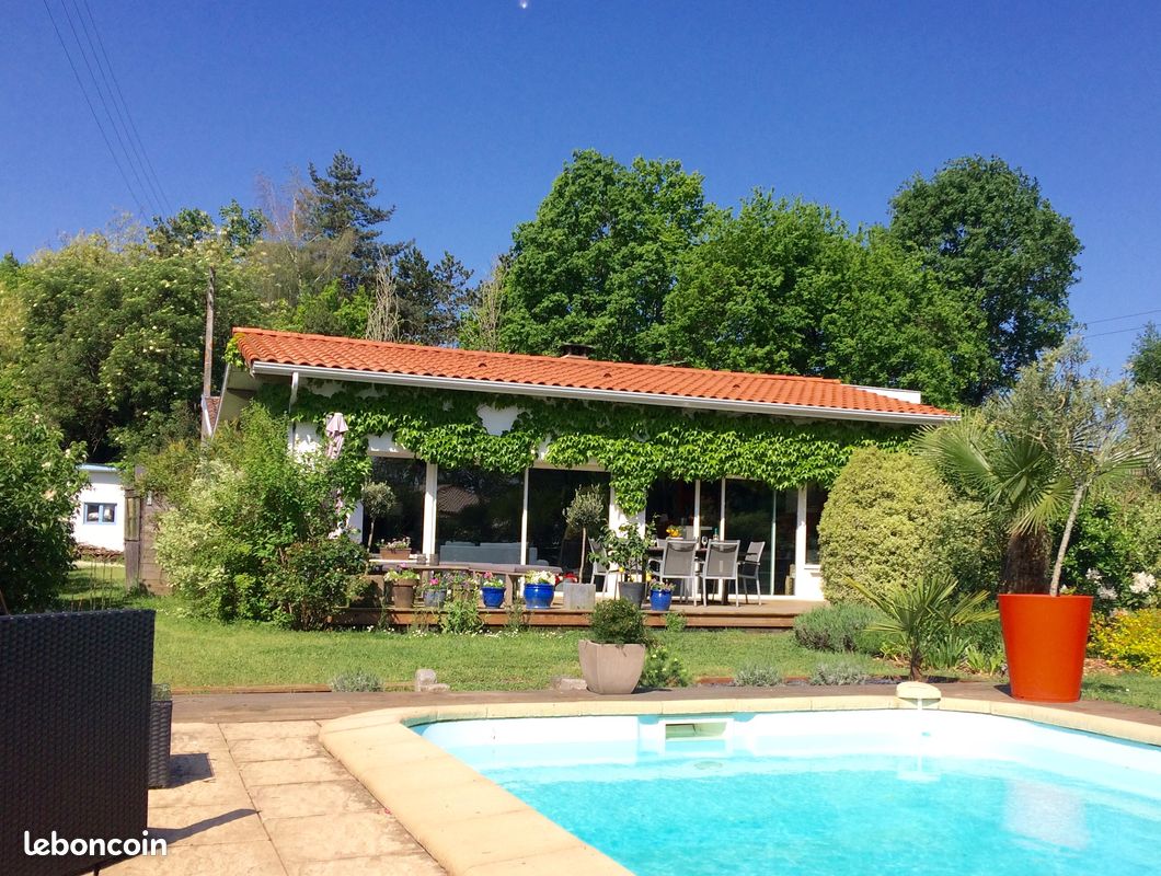 Belle maison familiale avec piscine, Gironde (image 1)
