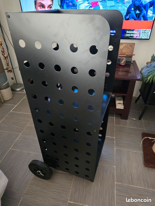 Porte buche en metal. Etat neuf a recuperer et payer sur place (image 3)