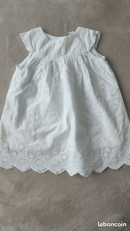 Lot 4 robes 12 mois (image 2)