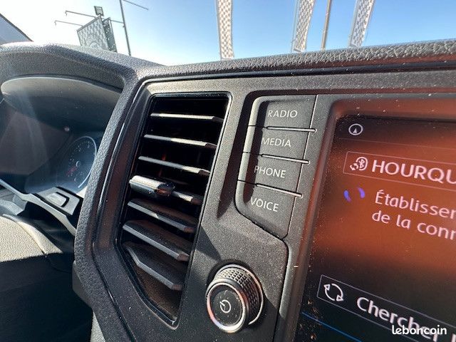 Volkswagen CRAFTER FOURGON VOLKSWAGEN CRAFTER DSG BOITE AUTOMATIQUE Fourgon Business Line Plus L3 H3 GPS TEL ATELIER ATTELAGE ETC... (image 18)