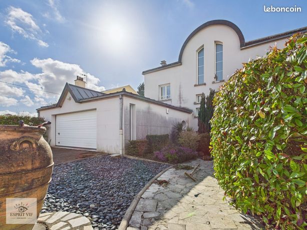 Maison 9 pièces 315 m²