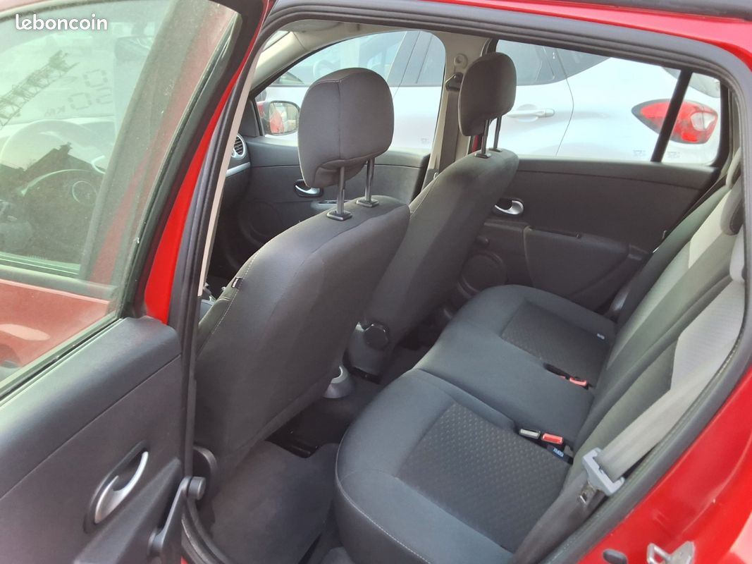 Clio 3 phase 2 1.2 75 ch expression clim (image 5)