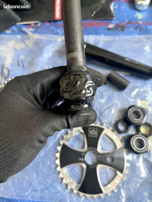 Pédalier 3 Pièces Huffy DK Avec Couronne Iron Cross Et Pédales DK – Pour BMX, Occasion