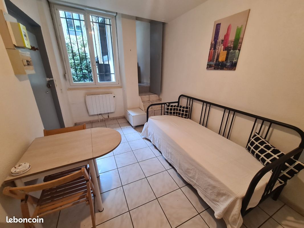 Appartement 1 pièce 18 m² · à Besançon · 18 m² · 450 €