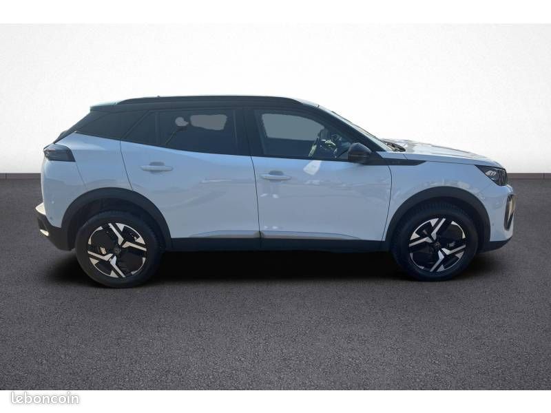 Peugeot 2008 Hybrid 145 e-DCS6 GT (image 7)