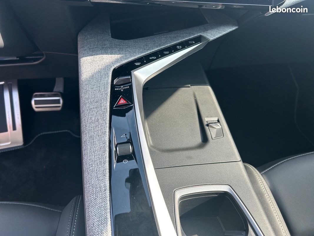 Peugeot 5008 E-145 DCS6 GT 7 PLACES - Pack 360° Vision & Drive Assist Plus (image 20)