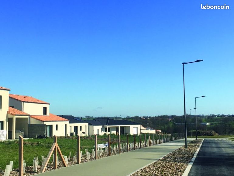 Terrain 554 m² · au May-sur-Èvre · 65 372 €