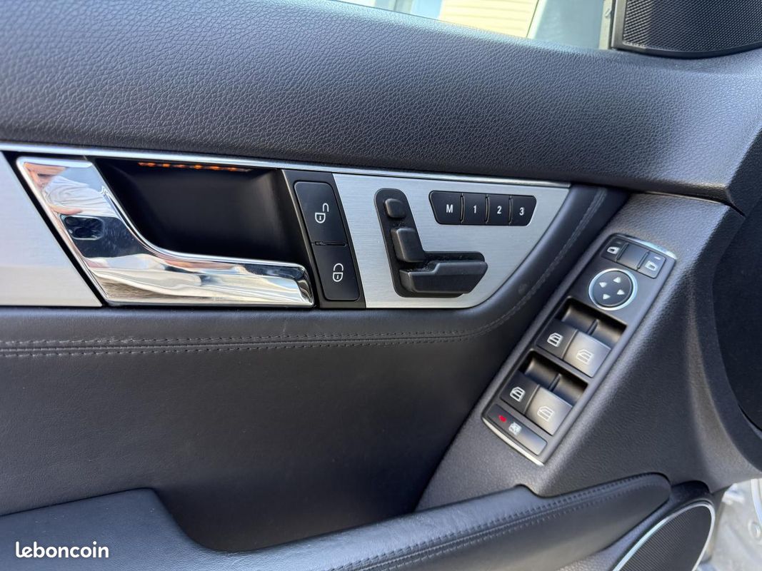 MERCEDES CLASSE C 63 AMG - Break - BVA (image 20)