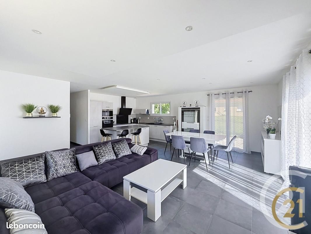 Maison 5 pièces 94 m² · à Colombier-Fontaine · 94 m² · 269 000 €