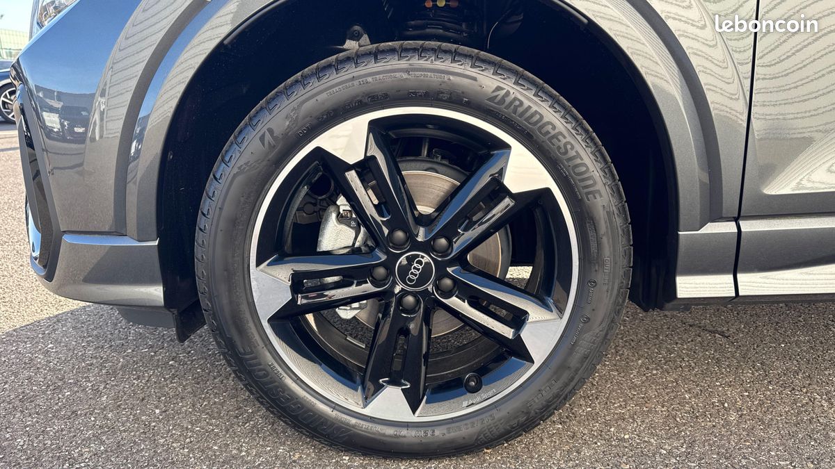 AUDI Q2 35 TFSI 150 S tronic 7 S line (image 9)