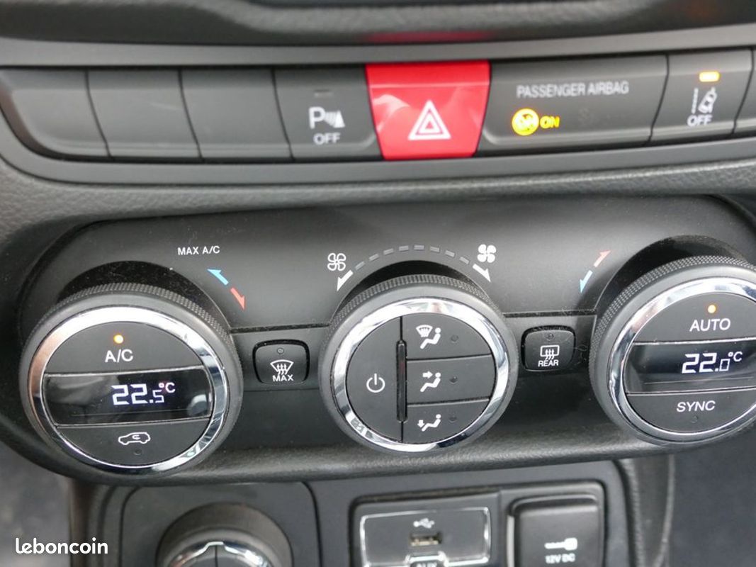 JEEP RENEGADE 2.0 MULTIJET 140 Ch LIMITED 4X4 BVA TOIT OUVRANT (image 22)