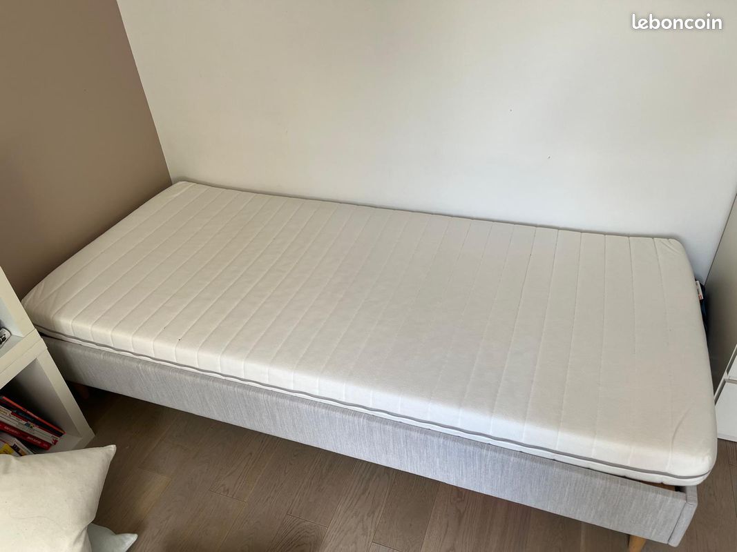 Sommier à lattes et matelas (image 2)