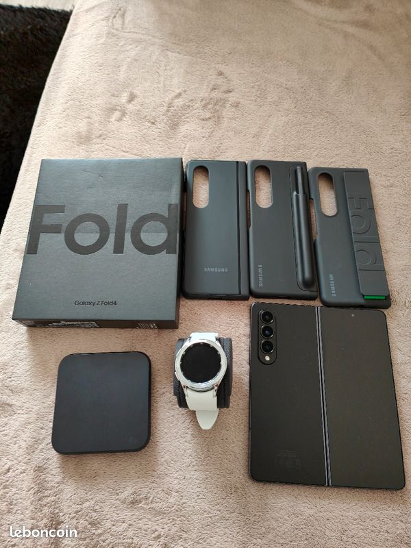 Samsung Z Fold 4 Galaxy Watch 4 (image 2)
