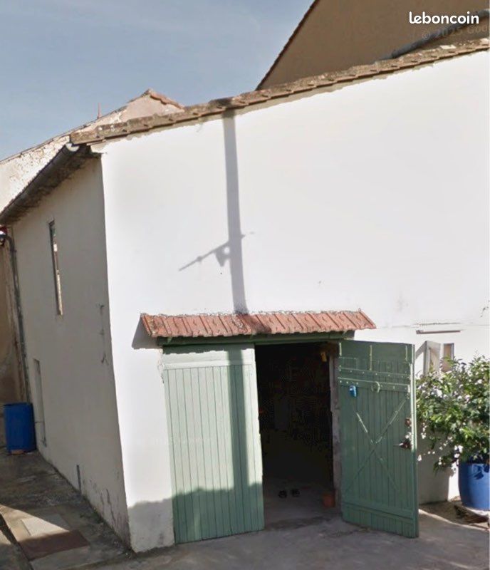 Location garage · à Gensac · 200 €