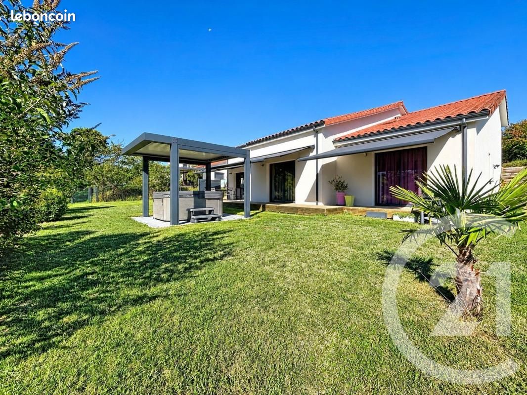 Maison 5 pièces 150 m² · à Riom · 150 m² · 499 000 €