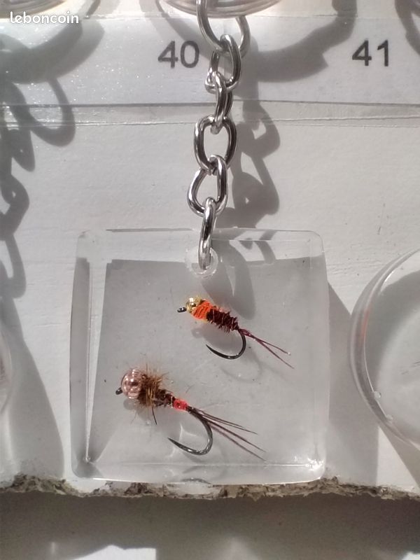 Porte clé flottant MEGABASS pour la pêche