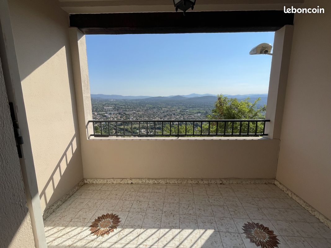 Appartement 2 pièces 52 m² · à Solliès-Ville · 52 m² · 755 €/mois